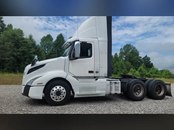 2019 Volvo VNL300