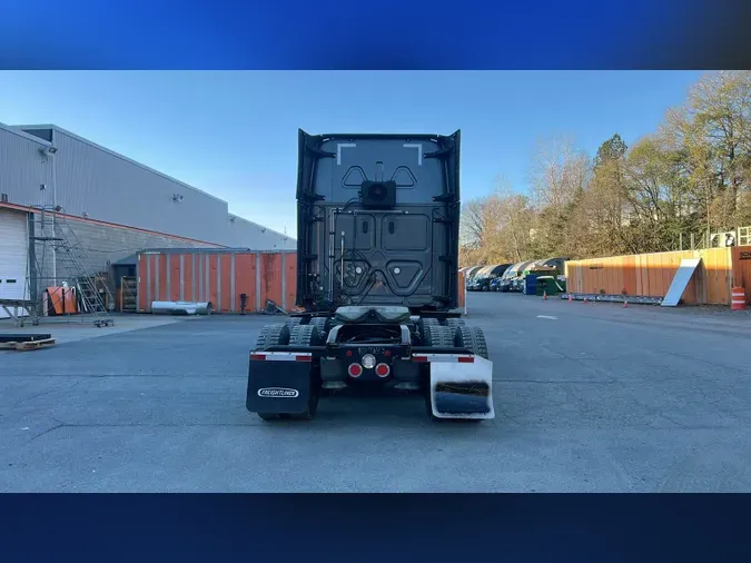 2023 Freightliner Cascadia 126