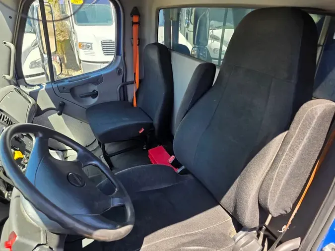 2018 FREIGHTLINER/MERCEDES M2 106