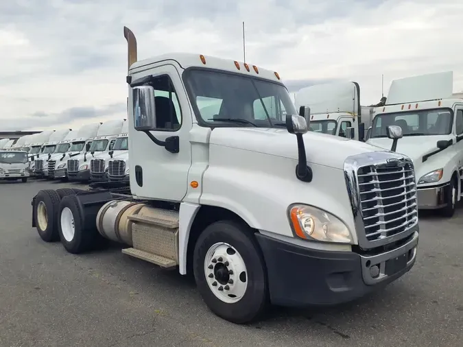 2019 FREIGHTLINER/MERCEDES CASCADIA 125