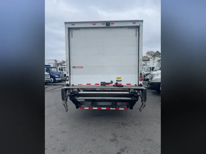 2018 FREIGHTLINER/MERCEDES M2 106