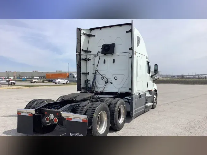 2022 Freightliner Cascadia 126