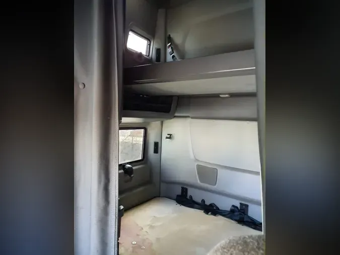 2019 NAVISTAR INTERNATIONAL LT625 SLPR CAB