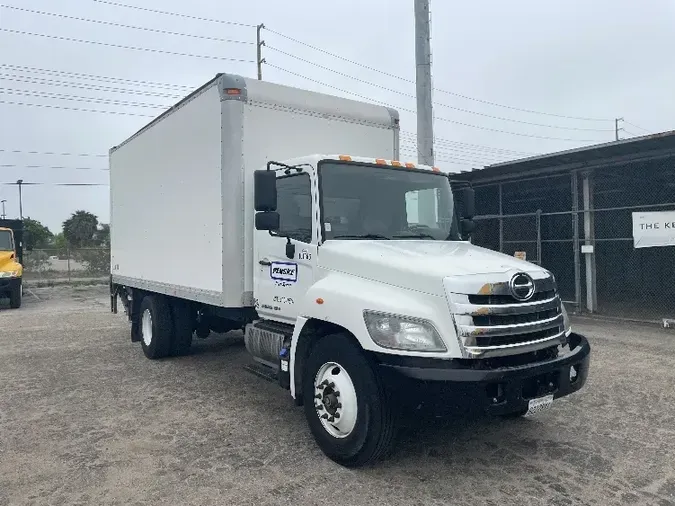 2017 Hino Truck 2689d21b6050e64874f14d6fa4c2825f252