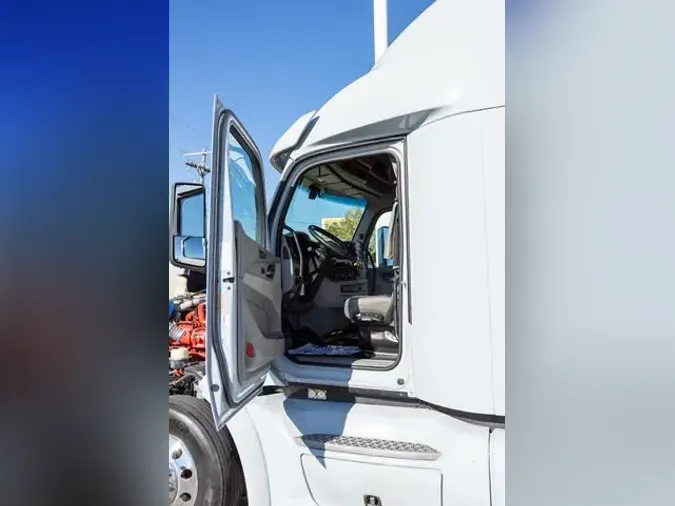 2021 PETERBILT 579