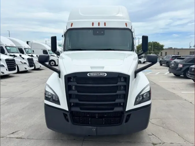 2023 Freightliner Cascadia 126