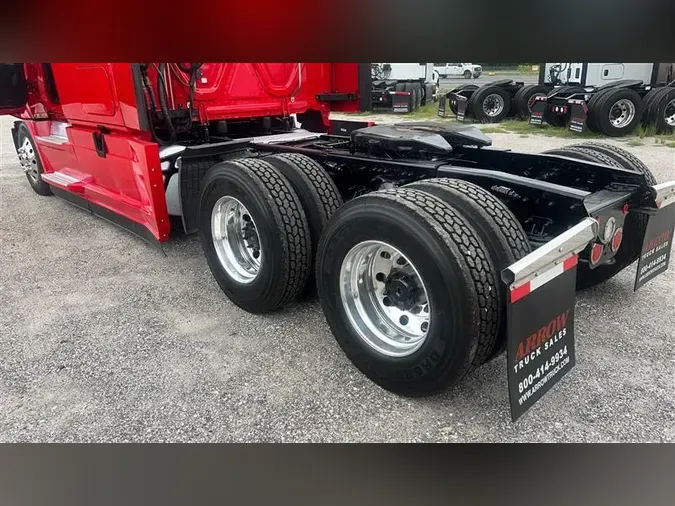 2022 FREIGHTLINER CA126