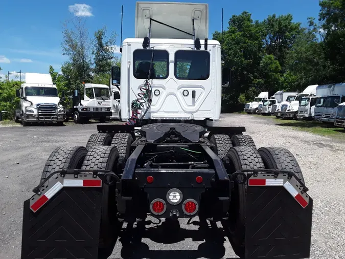 2020 FREIGHTLINER/MERCEDES CASCADIA 125