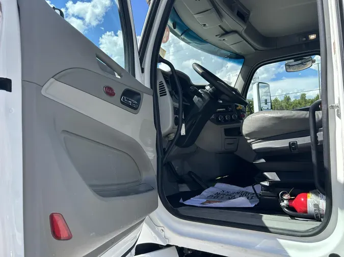 2020 Peterbilt 567