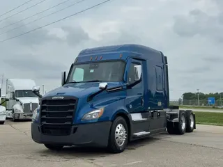 2021 FREIGHTLINER Cascadia 126