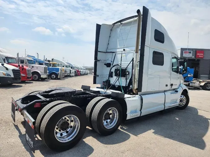 2024 VOLVO VNL64T860