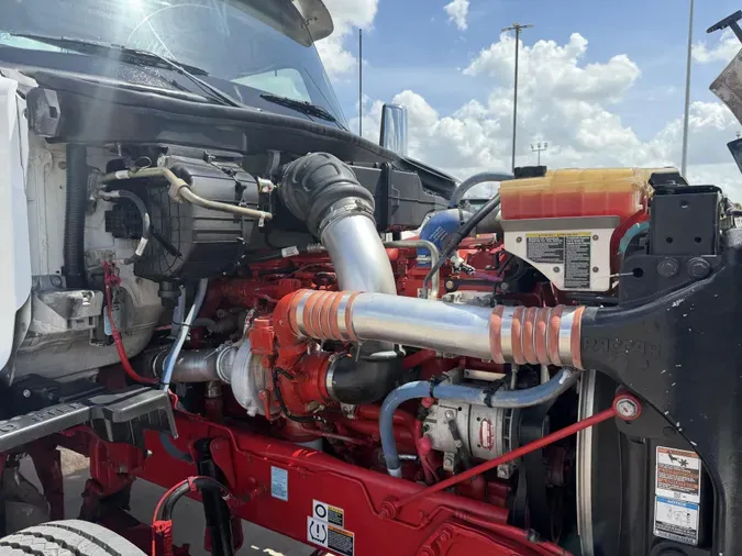 2024 Peterbilt 567