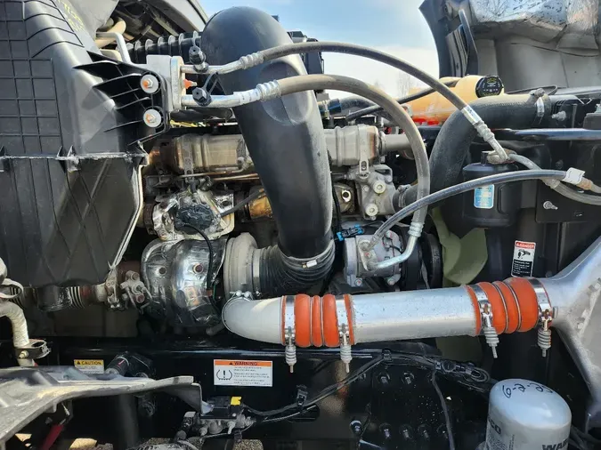 2022 FREIGHTLINER Cascadia 126