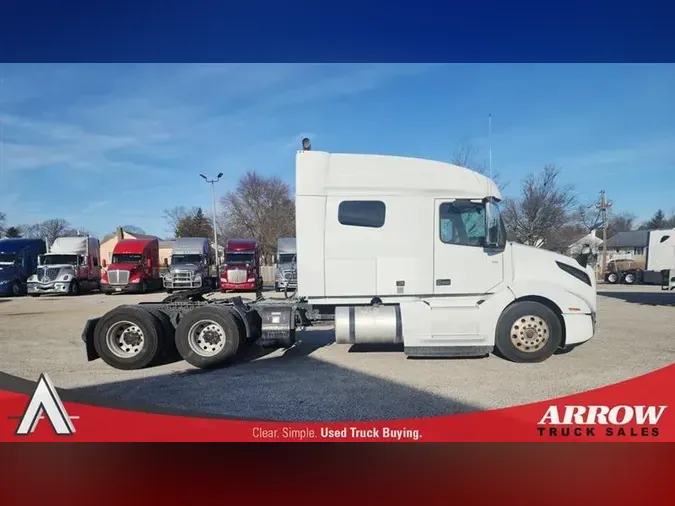 2021 VOLVO VNL740