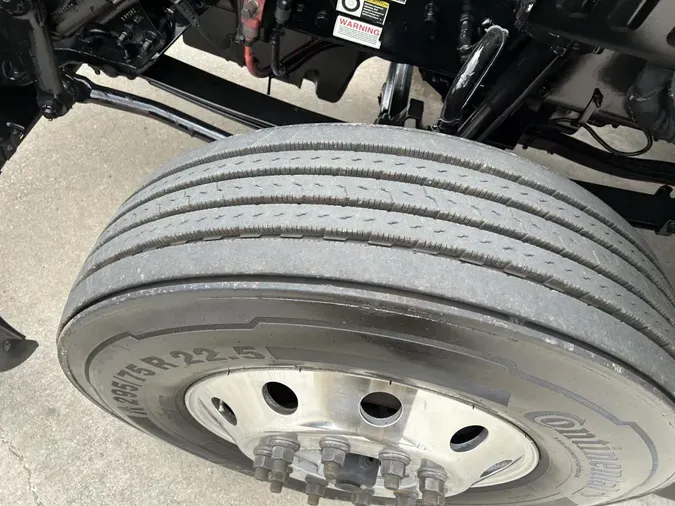 2021 Peterbilt 579