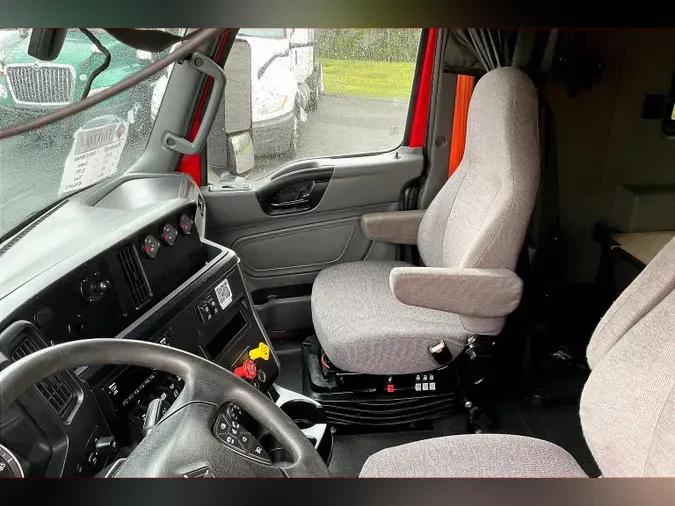 2021 INT LT625 6x4