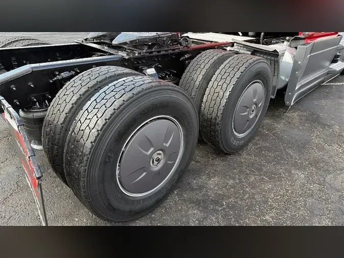 2023 FREIGHTLINER CA126