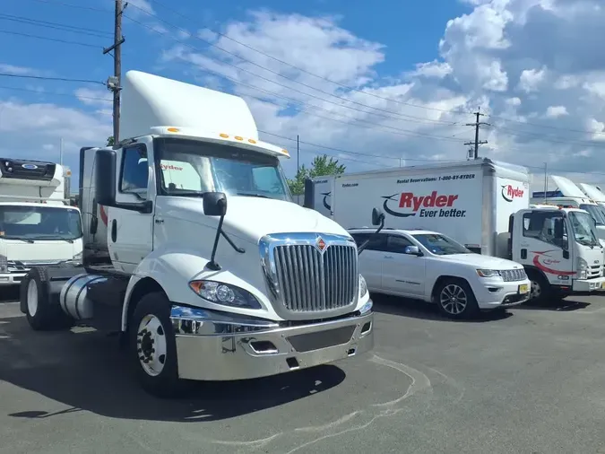 2020 NAVISTAR INTERNATIONAL RH613 DAYCAB S/A