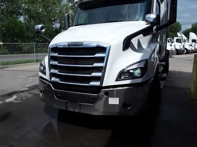 2020 FREIGHTLINER NEW CASCADIA 116