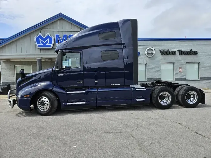 2023 VOLVO VNL64T760