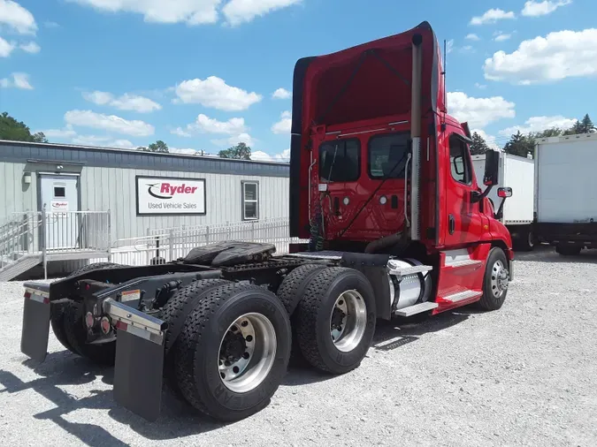 2018 FREIGHTLINER/MERCEDES CASCADIA 125