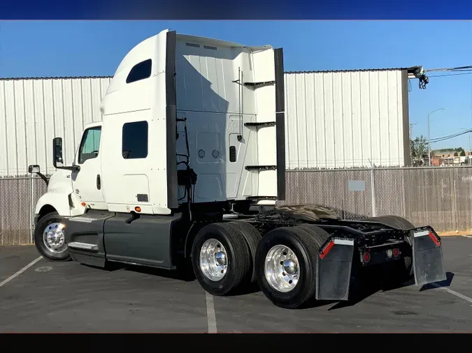 2022 INT LT625 6x4