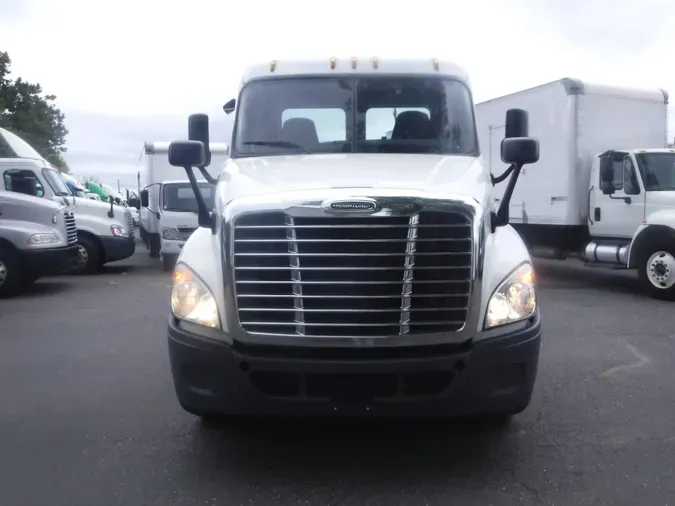 2018 FREIGHTLINER/MERCEDES CASCADIA 125