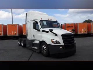 2021 Freightliner Cascadia 126