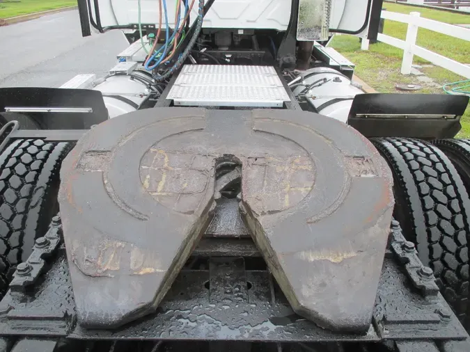 2019 INTERNATIONAL LT 625 6X4