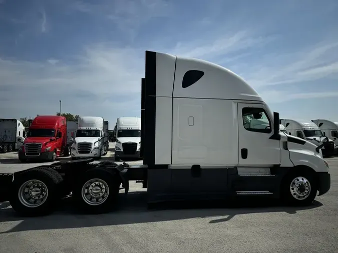 2023 Freightliner Cascadia&reg;