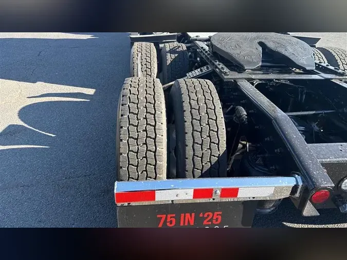 2022 FREIGHTLINER CA126