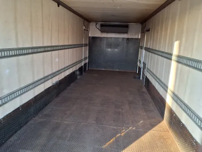 2019 FREIGHTLINER/MERCEDES M2 106