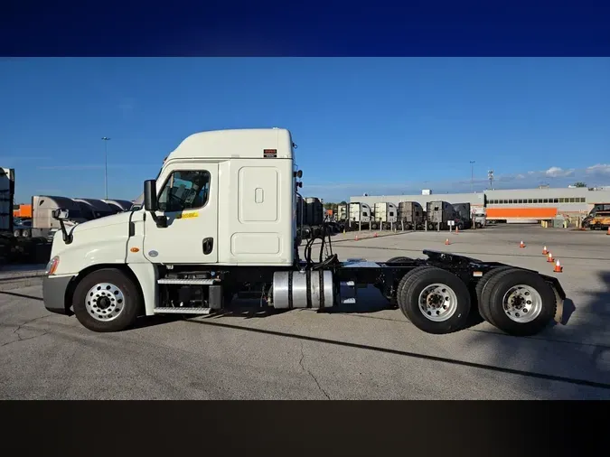 2020 Freightliner Cascadia