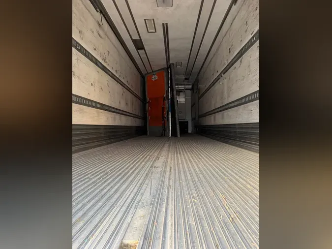 2016 UTILITY TRAILERS VS2RA 35/162/1029d62b44ef7a2df1288376b453a5ed941