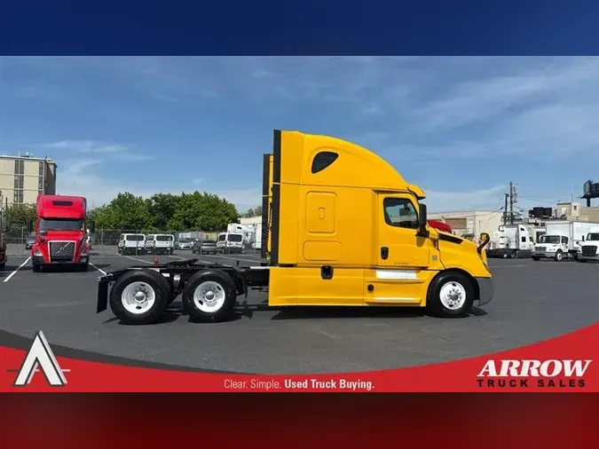2020 FREIGHTLINER CA126
