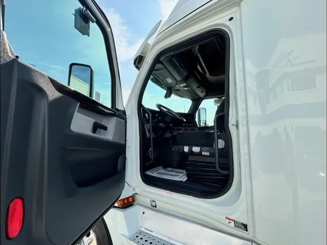 2020 Freightliner PT126SLP