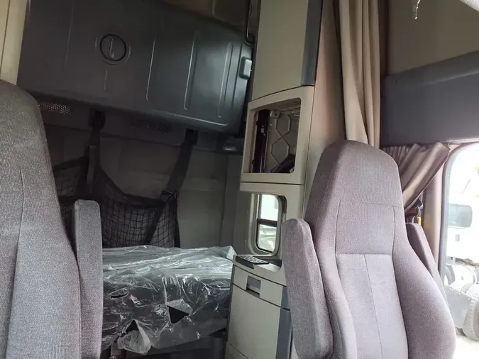 2018 FREIGHTLINER CASCADIA 125