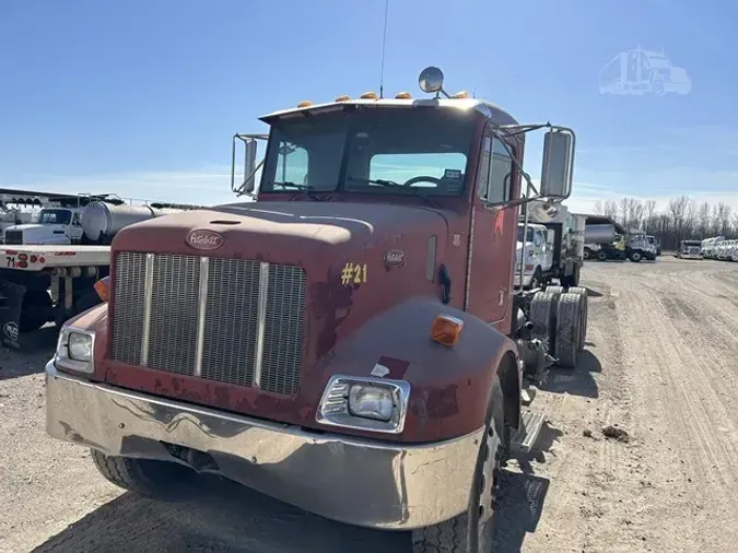 2003 PETERBILT 330