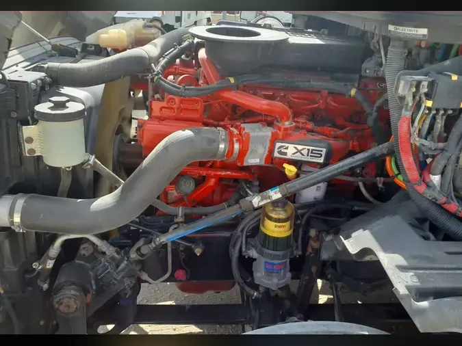 2019 NAVISTAR INTERNATIONAL LT625 SLPR CAB