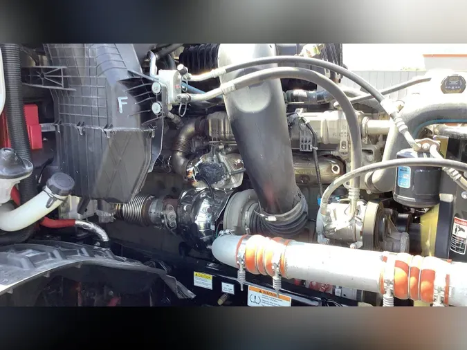 2024 Freightliner Cascadia 1269d6eb1010360e75b58d8a5a594825fda