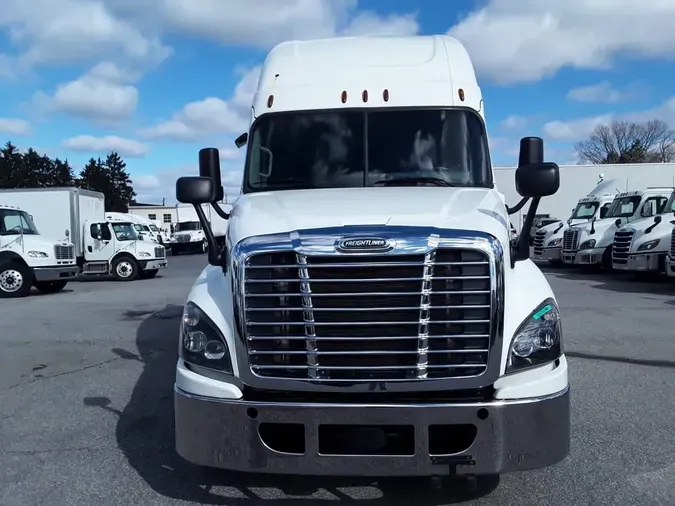 2019 FREIGHTLINER/MERCEDES CASCADIA 125