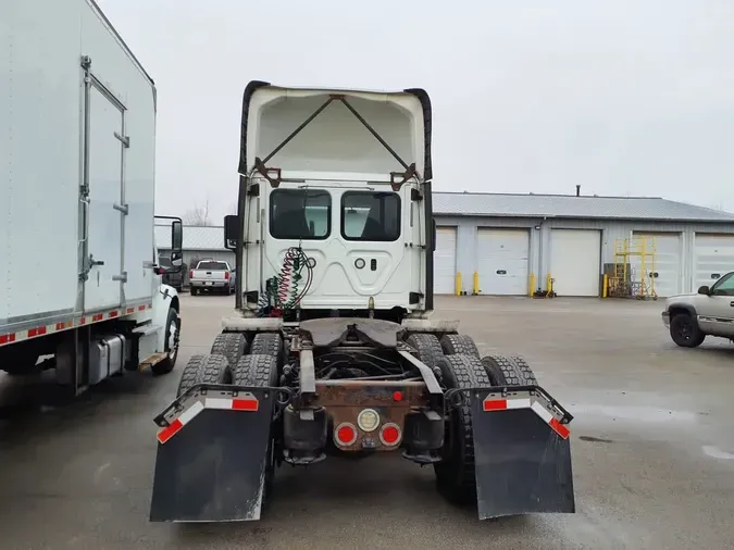 2018 FREIGHTLINER/MERCEDES CASCADIA 125