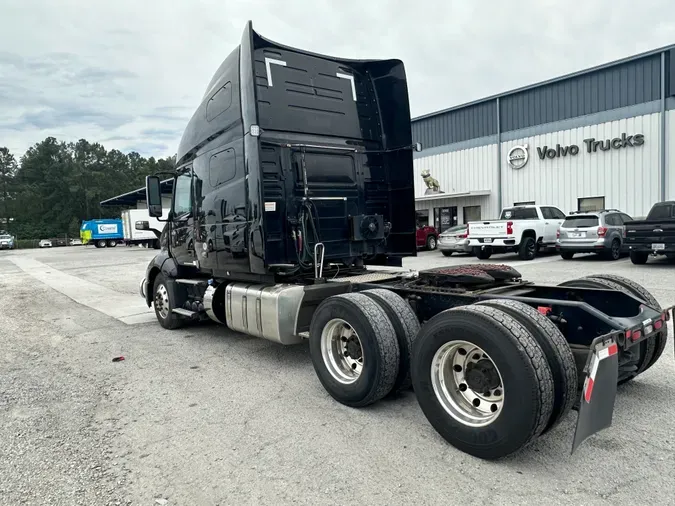 2019 Volvo VNL64T760