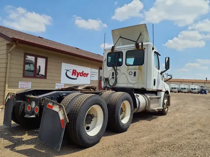 2019 FREIGHTLINER NEW CASCADIA PX12664