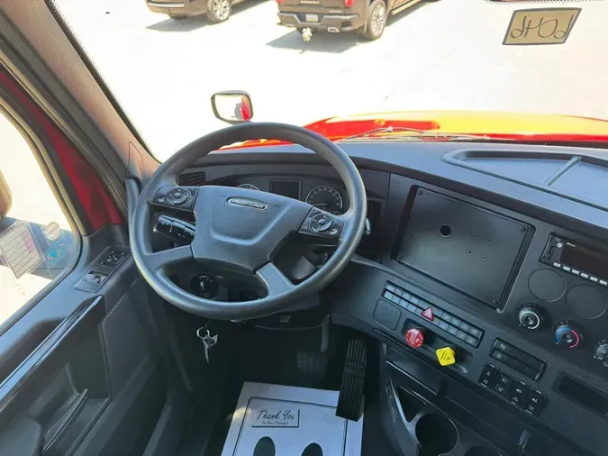 2023 FREIGHTLINER Cascadia 126
