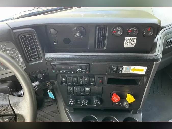 2022 INT LT625 6x4
