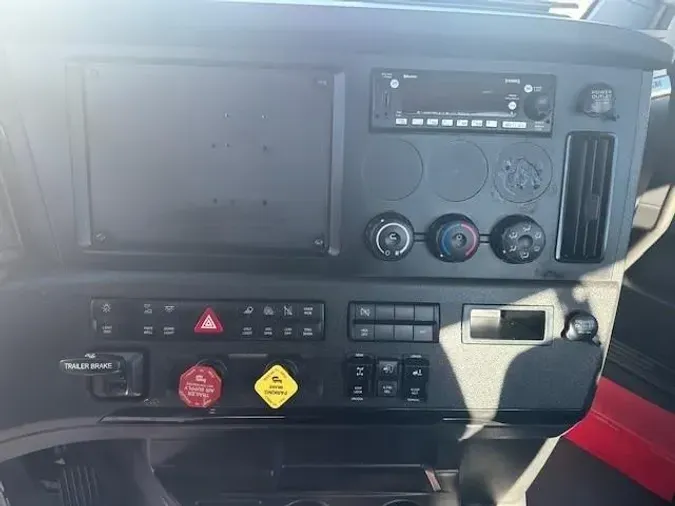 2023 Freightliner Cascadia