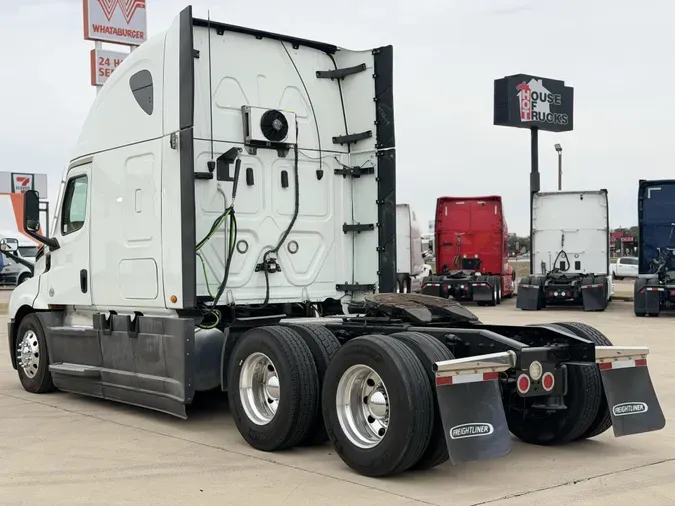 2021 Freightliner Cascadia9d81bd0ff0bb08d0499056964c9b94b2