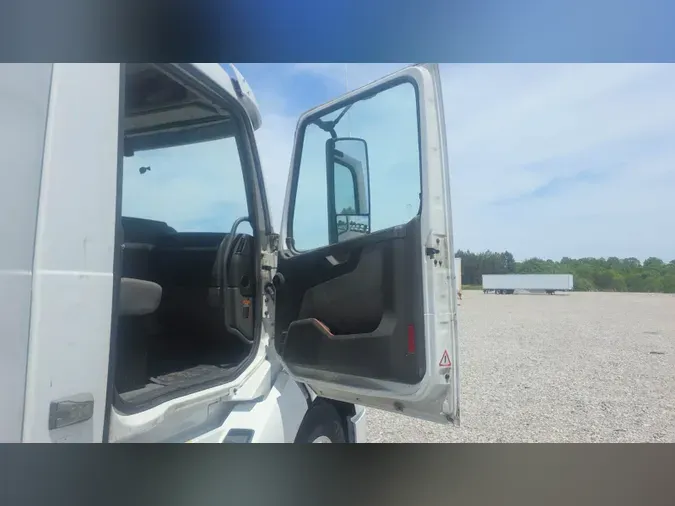 2020 Volvo VNL300