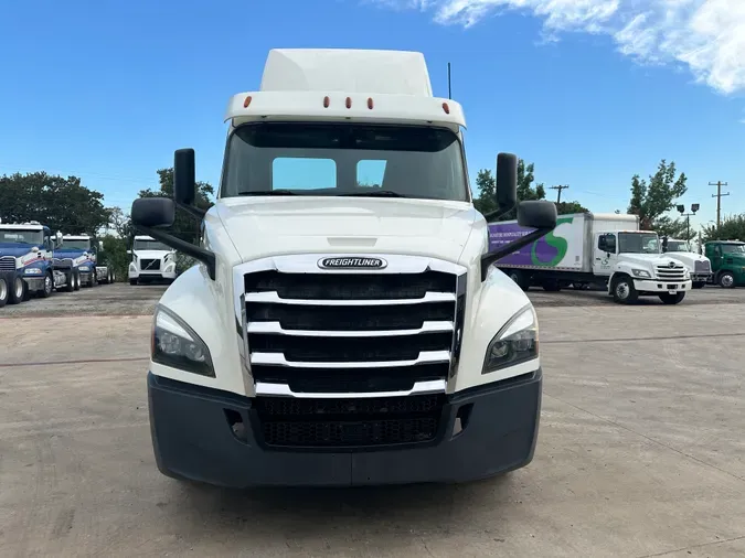 2018 FREIGHTLINER CASCADIA 126